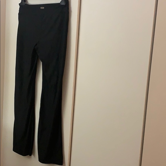 Black Boot Cut Flared Yoga Pants - Picture 5 of 6